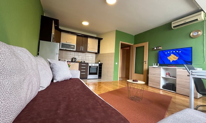Pristina Apartamento | Yellow Moon Hostel&Apartment