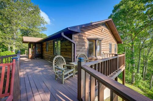 Cullowhee Casa | Yellow Mountain Vista Echoes at 4400