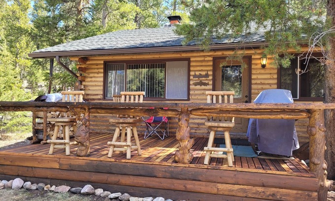 Cody Cabina | Yellowstone Base Camp- Cabin located on the Chief Joseph Highway