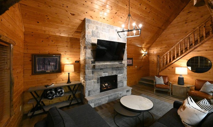 Island Park Cabina | Retiro de la cabina de Yellowstone | Cerca de Yellowstone | 3 habitaciones 1 baño, capacidad para 10
