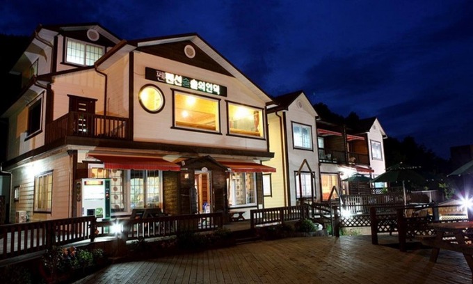 Yeongdeok Casa | Yeongdeok Hill Pine Pension