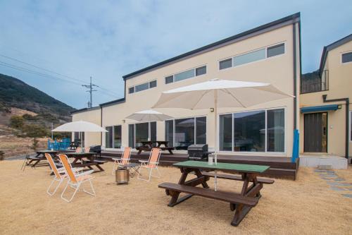 Yeosu Casa | Yeosu Geumodo Geumo Island Pension