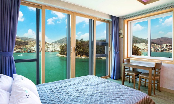 Yeosu Casa | Yeosu Janggun Island Pension