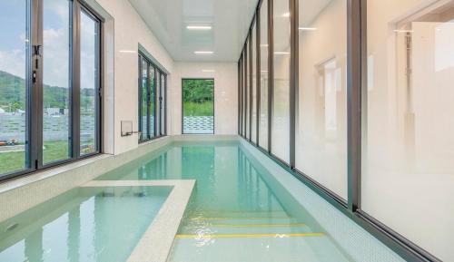 Dolsan-eup Casa | Yeosu Pyeongsari 85-7 Kids Pool Villa