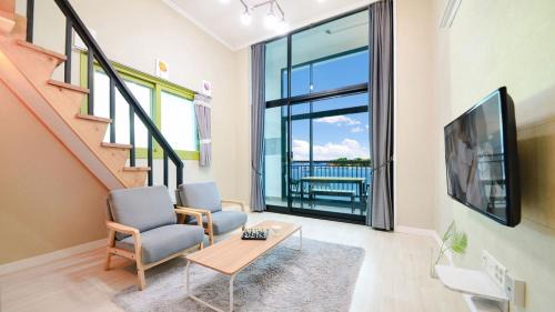 Kamdo Casa | Yeosu Wow A Pension