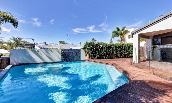 Yaroomba Casa | Yerranya, pet-friendly beach home w pool