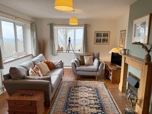 Malvern Casa | Yew Tree Cottage - walks from the door