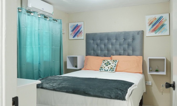 Constant Spring Apartamento | Yhavarees Comfy Oasis 2-Bed Aprt- Central & Secure