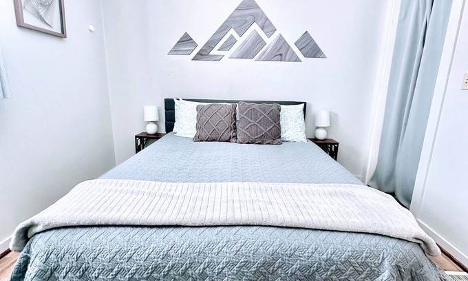 Jay Casa | Yinzer House - Whiteface Mountain Getaway