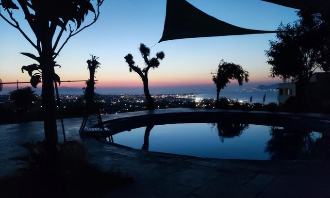 Psalidi Apartamento | Yiorgos, amazing sunset view house