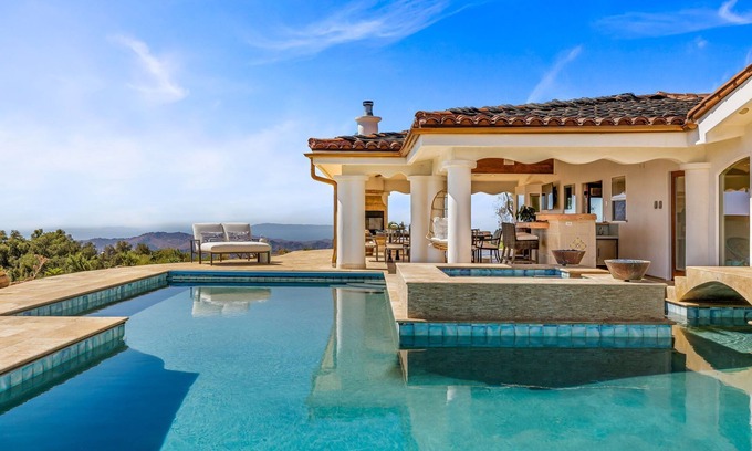 Ojai Casa | Yoga Studio, Gated Compound with Main House & Guest House Pool, Spa,