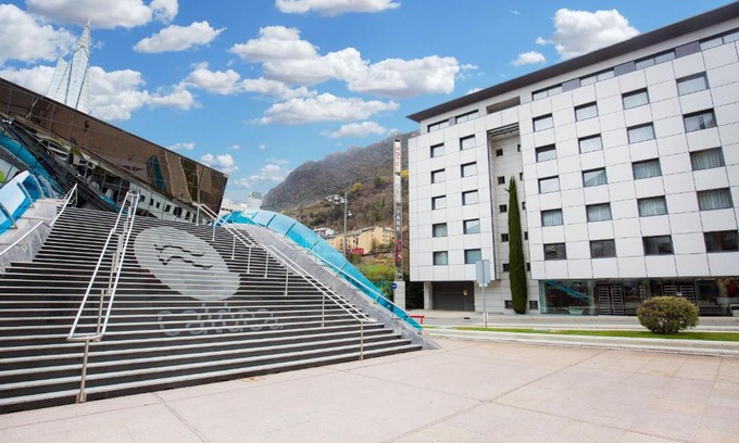 Les Escaldes Hotel | Yomo Mola Park