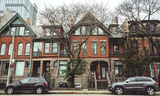 Garden District Casa | Yonge/Dundas park view