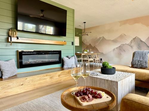Oakhurst Casa | Yosemite Adventure by Casa Oso