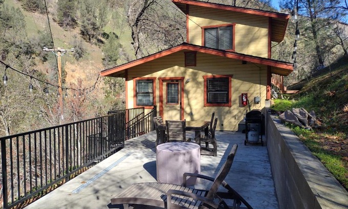 El Portal Casa | Yosemite Gatekeeper's Lodge