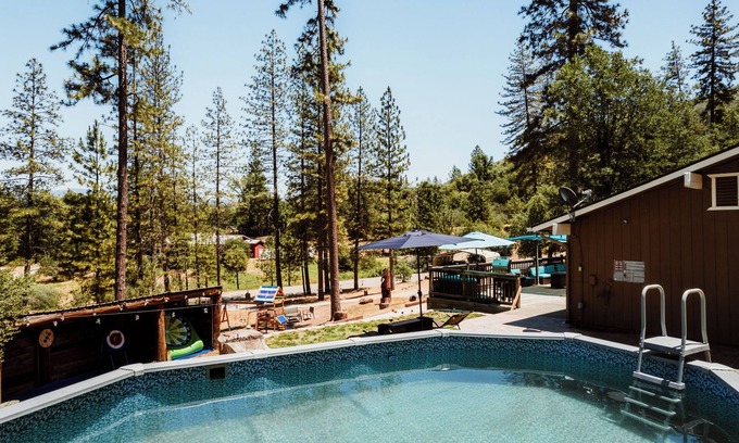 Oakhurst Casa | Yosemite Hillview - Large home with Pool and Hot Tub, Pet friendly!