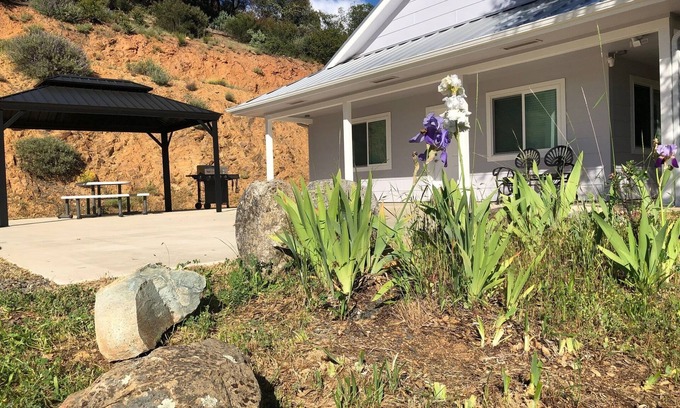 Midpines Casa | Yosemite Lilac~Private~Quiet~Star Gazing~Non-smokers/vapers~No animals