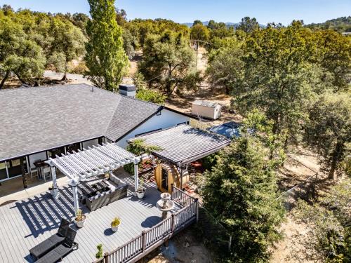 Mariposa Casa | Yosemite Luxe Family Lodge - Spa, Theater, Sauna, EV, Game Room, Poker Table