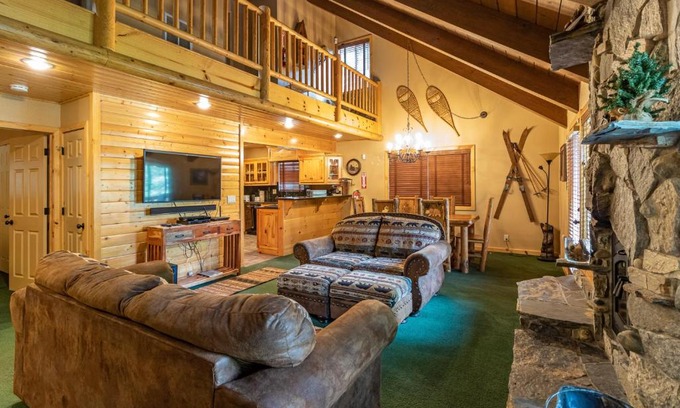 Fish Camp Casa | Yosemite Silvertip Lodge