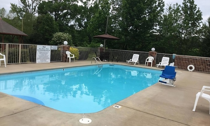 Cabot Casa | You Found it! Free Breakfast, Free Parking, Pets Allowed, Outdoor Pool
