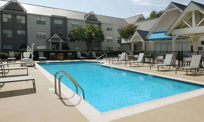 Fossil Creek Hotel | You Found it! Three Relaxing 2BR Suites, Swimming Pool, Free Parking & Breakfast
