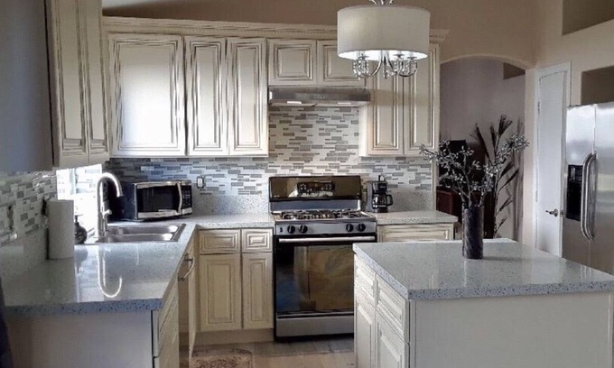 Summerlin Casa | Te va a encantar esta casa estilo historia de estilo complejo con piscina