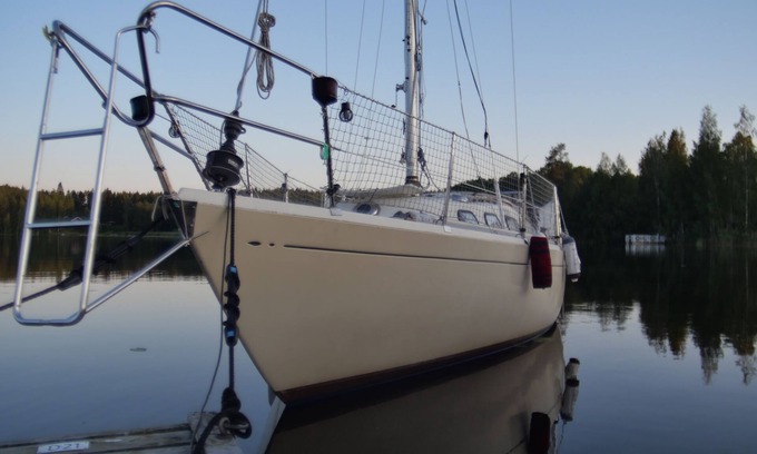 Sysma Alquiler De Eote | You will always remember your night on this romantic 51 y.o. sailboat S/Y Dione.