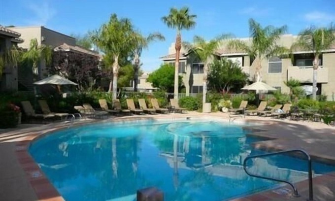 Central Scottsdale Condominio | Le encantará este condominio de 1 dormitorio en un entorno resort!