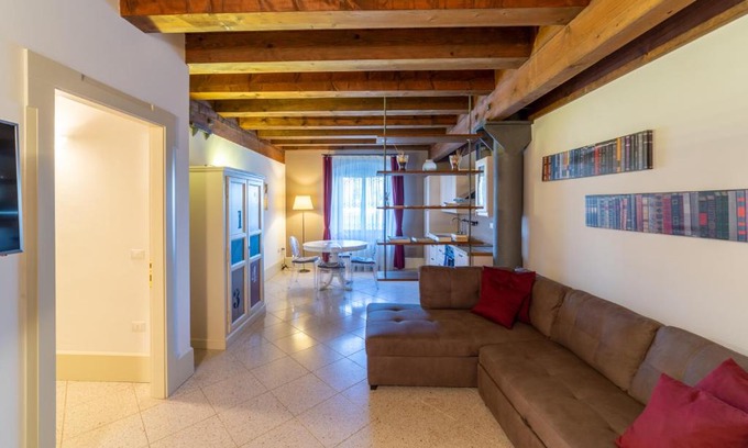 Molina Apartamento | Youatmolino Canal View Apartment