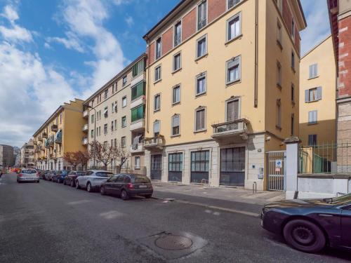 Cagnola Apartamento | Youhosty - Modern Portello Apartment