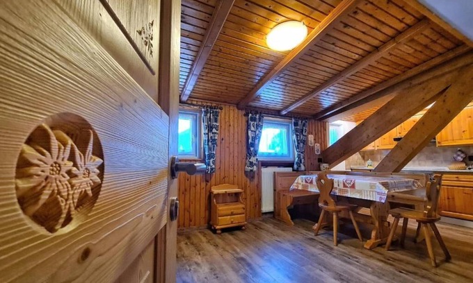 Pera Apartamento | Su casa Alpina con vistas panorámicas a las montañas