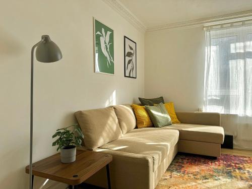 Canning Town Apartamento | Your Cosy Get-away 5 minutes from Canning Town Station, near ExCel & O2