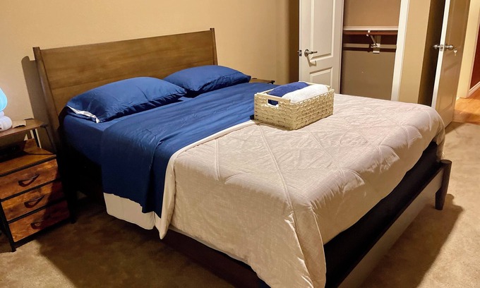 Euless Casa | Your Cozy Home Away from Home, in a gated neighborhood!!!