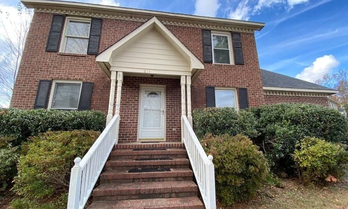 Terry Sanford Casa | ⁂Your Cozy Home-Minutes to Base, 15min to Downtown ⁂