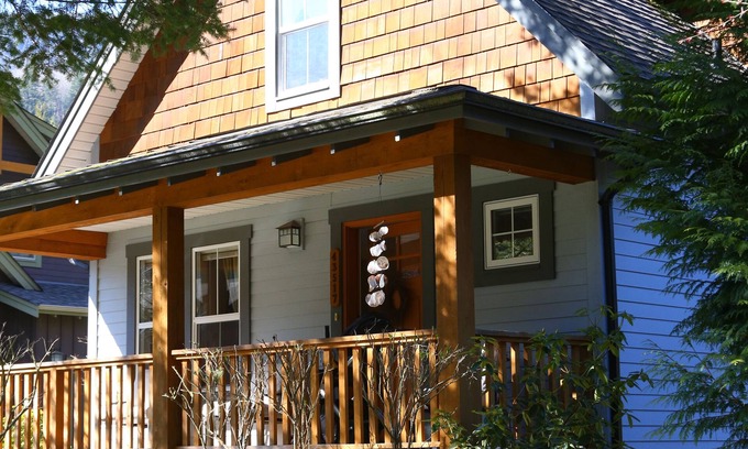 Lindell Beach Cabaña | Your Cozy Little Cottage