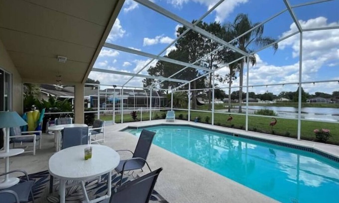 Boyette Springs Casa | Your Florida Oasis with an Int'l touch. Now accepting Snowbird reservations!