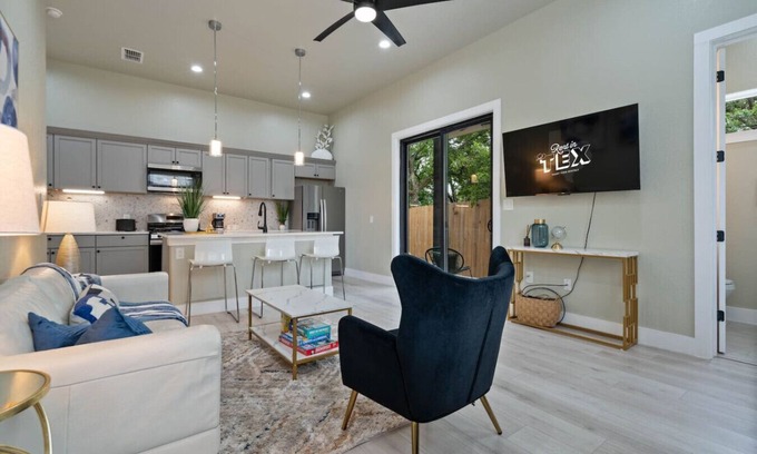 St. Johns Casa | Your Gated Retreat with 3 Unique Rentals Near DT