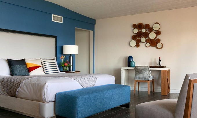 San Diego Hotel | Your Gateway to San Diego's Delights! Unit w/ Kitchen, Pool, Tennis Court!