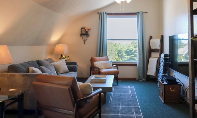 Traverse City Casa | Su escondite de la colina