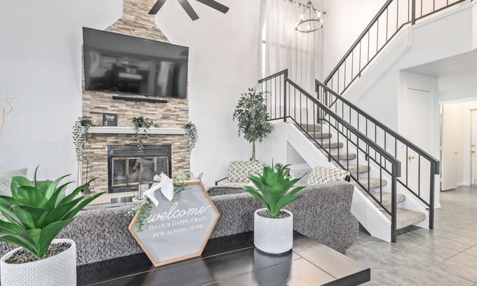The Islands Casa | Your Home Away! Offering free heated pool ! Close to everything !