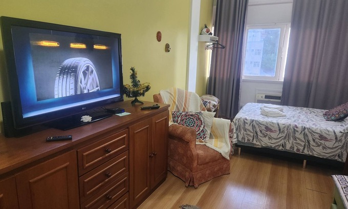 Centro Apartamento | Your home in Lapa RJ. Great location close to everything, Metro, center, beaches