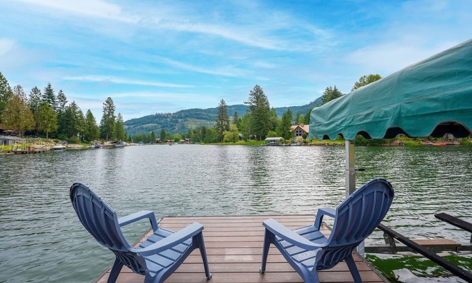 Sagle Casa | Your Lake Pend Orielle Get Away, beautiful waterfront home with private dock