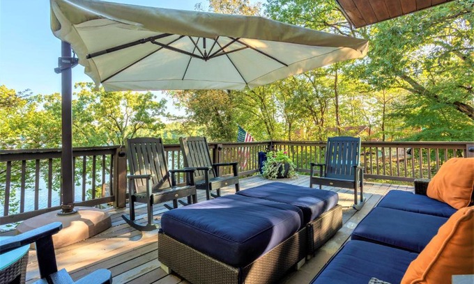Mid America Casa | Your Lakefront Luxury