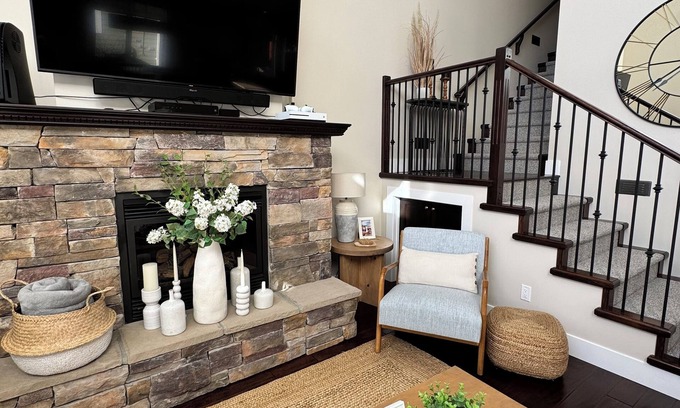 Scotch Creek Casa | Your Lakeside Retreat Awaits