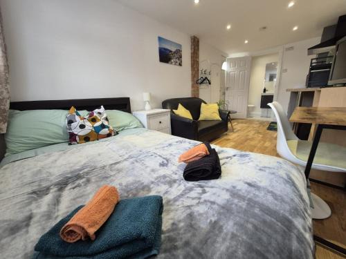 Haselbury Apartamento | Your London Escape - Cosy Studio w fast Wi-Fi & free onstreet parking