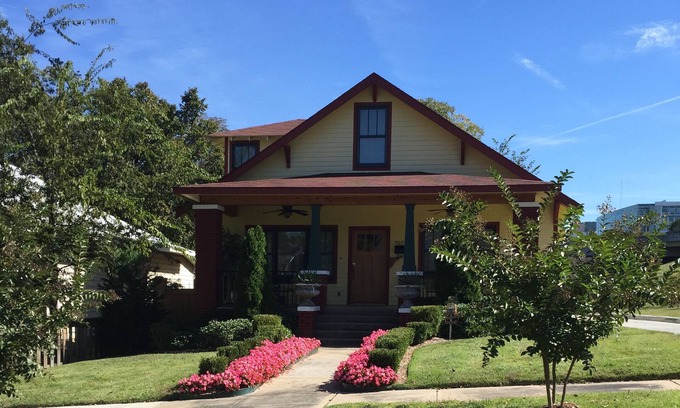 Capitol Hill Casa | 4HAB, 3BTH Hermosa casa estilo cabaña en el centro de Little Rock