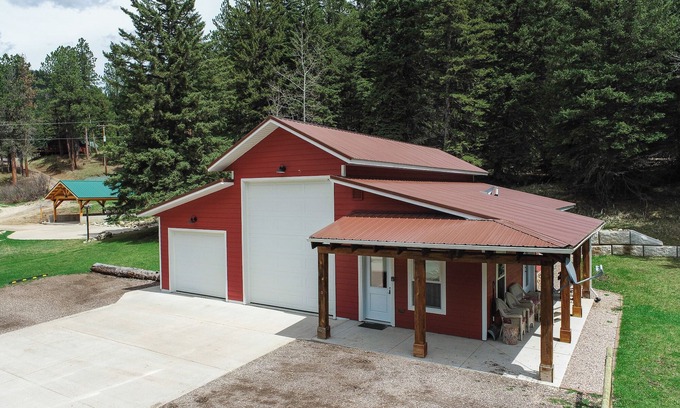 Cheyenne Crossing Cabina | ¡Su próxima cabaña nueva de 1BR en Cozy Escape cerca de Cheyenne Crossing / Spearfish Canyon!
