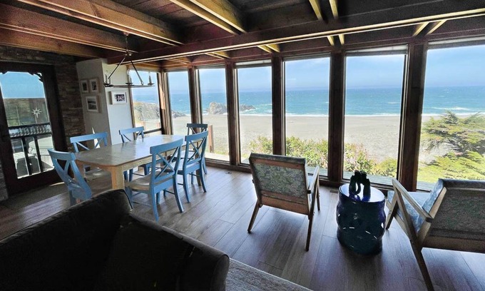Bodega Bay Cabina | Your Oceanfront Experience - Bañera de hidromasaje - Precioso patio cercado