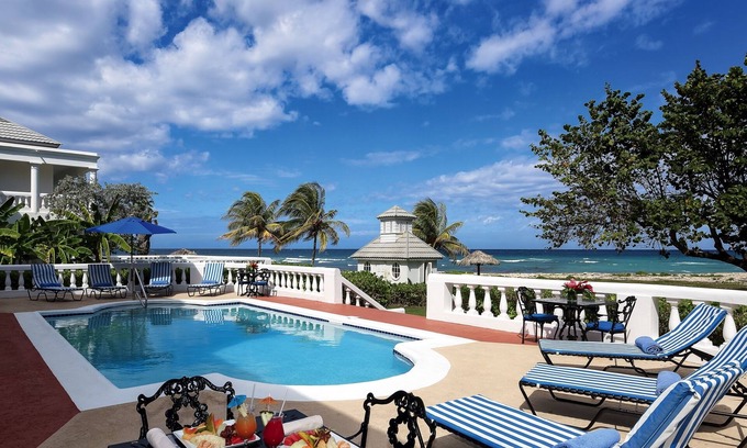 Montego Bay Villa | Tu propia casa privada con los beneficios de un resort