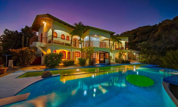 Nosara Villa | Your Own Private Luxury Villa - 3 minute drive to the beach & best restaurants